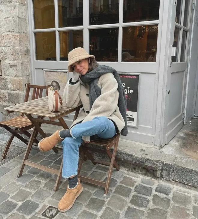 鞋”才是今年最流行的穿搭时髦又好看！AG真人澳门百家家乐“牛仔裤＋这双(图11)